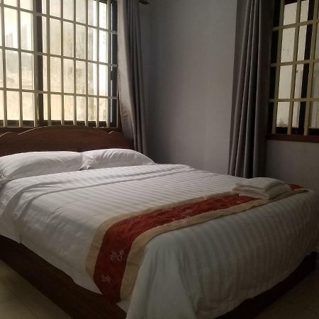 Wei Si Deng Hotel & Restaurant Phnom Penh Exterior photo