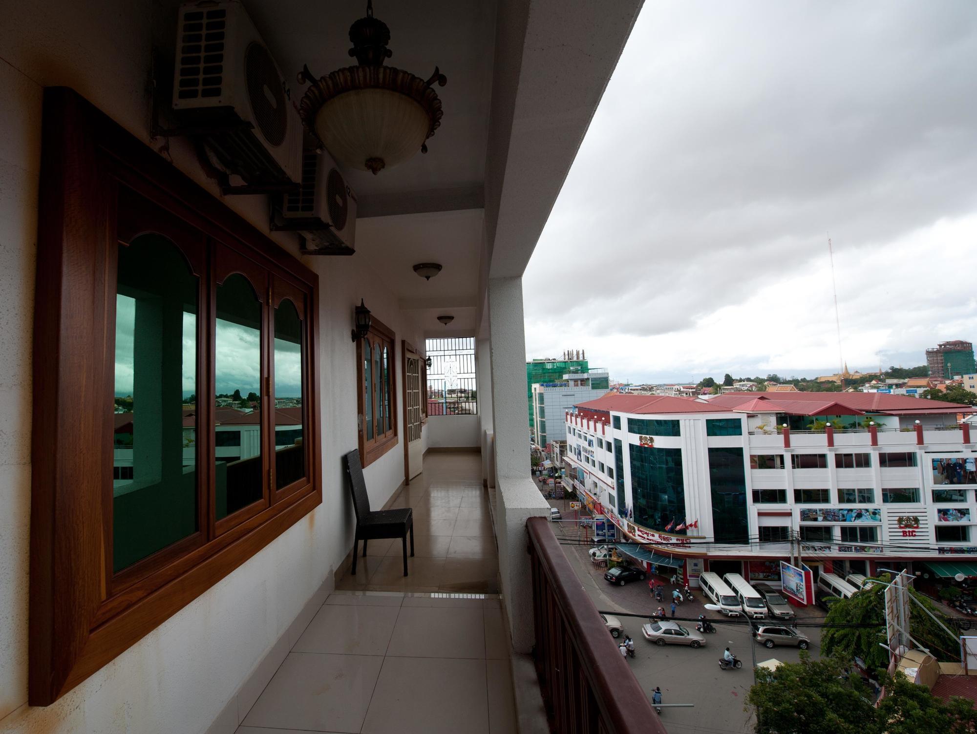Wei Si Deng Hotel & Restaurant Phnom Penh Exterior photo