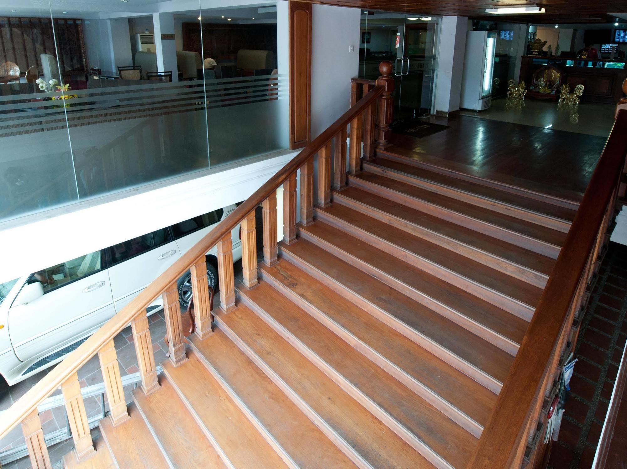 Wei Si Deng Hotel & Restaurant Phnom Penh Exterior photo